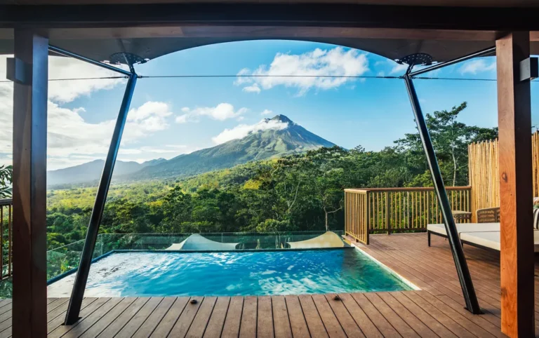 Top Infinity Pools in America: The Definitive Professional Guide